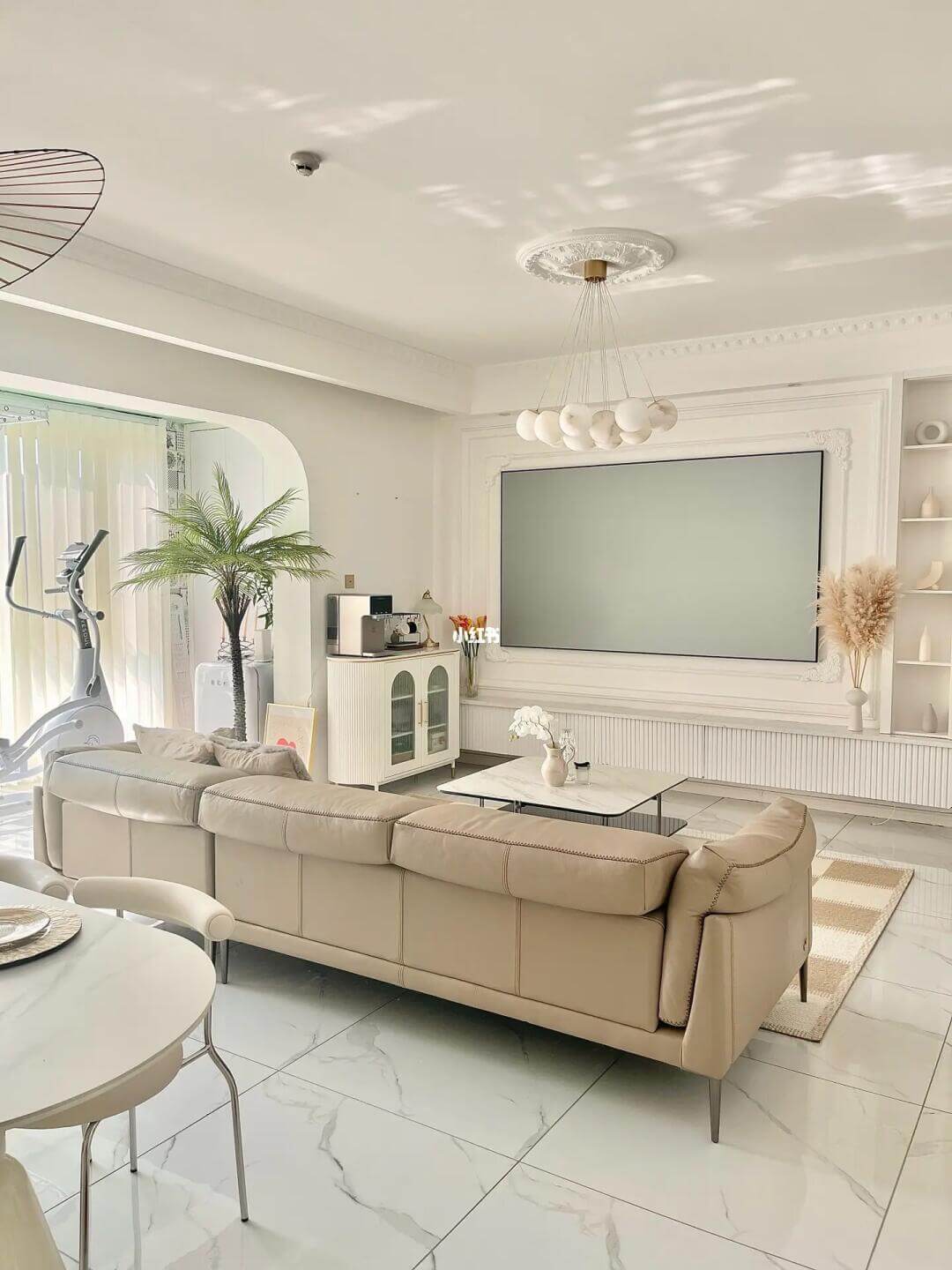 奶油风温柔系客厅，自然流露优雅